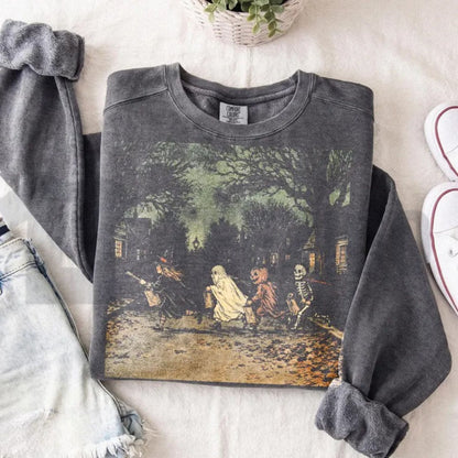 Gothic Skeleton Witch Sweatshirt – Vintage Spooky Halloween Crewneck