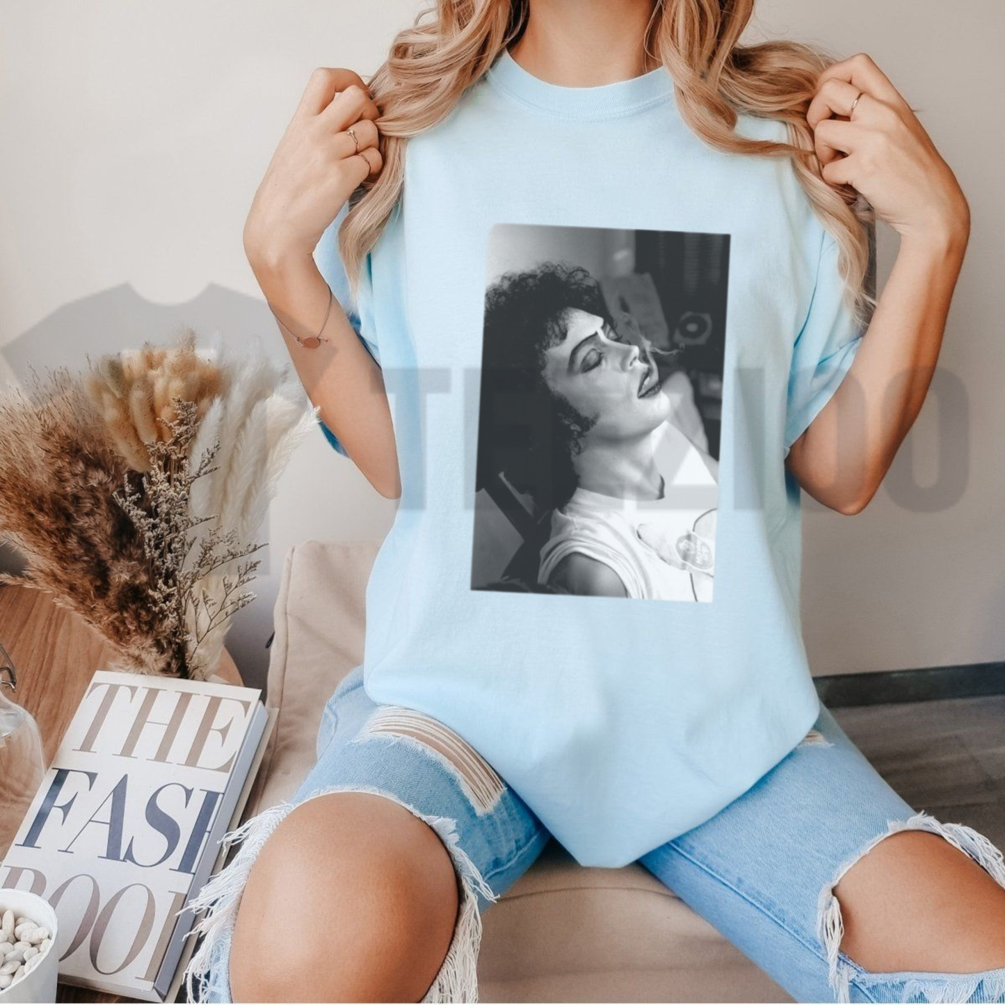 Tim Curry Smokes T-Shirt