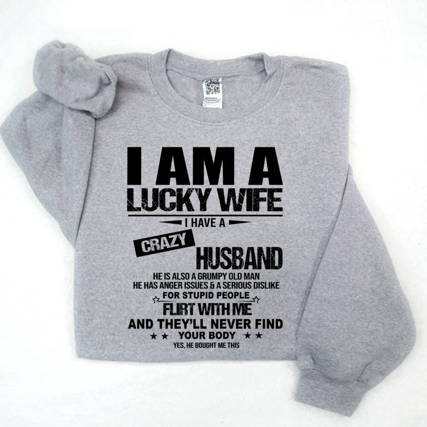 "I Am A Lucky Wife" Bold Lettering Pullover – Trendy Aesthetic Sweatshirt