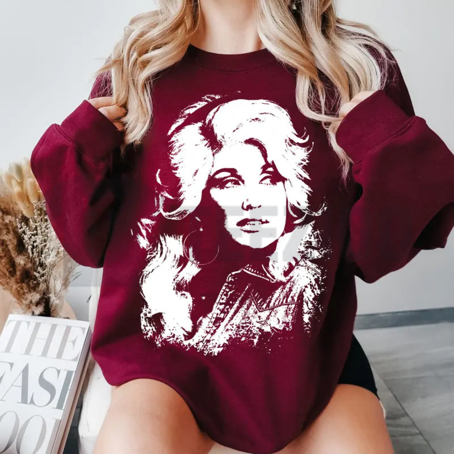 Dolly Parton Tribute Sweatshirt - Retro Country Music Legend Portrait Crewneck