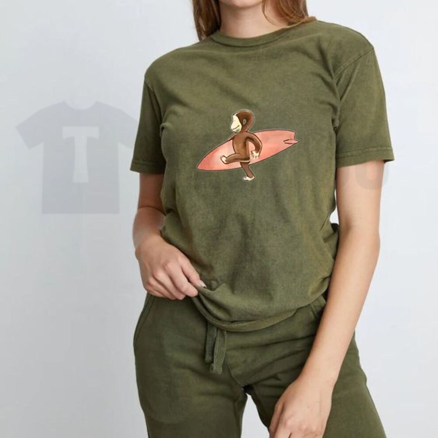 Curious George Surfing T-Shirt – Cute Cartoon Monkey Black Cotton Graphic Tee, Retro Animated Nostalgia Shirt for Men & Women