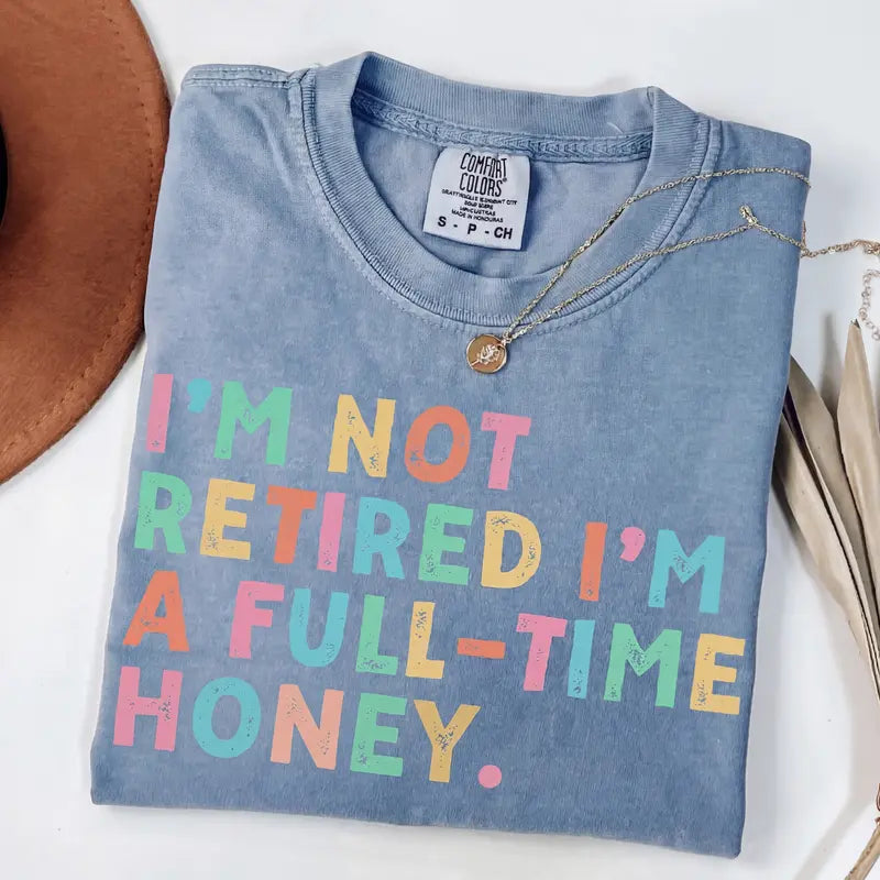 Aesthetic Floral Grandma Retirement T-Shirt - Teezioo