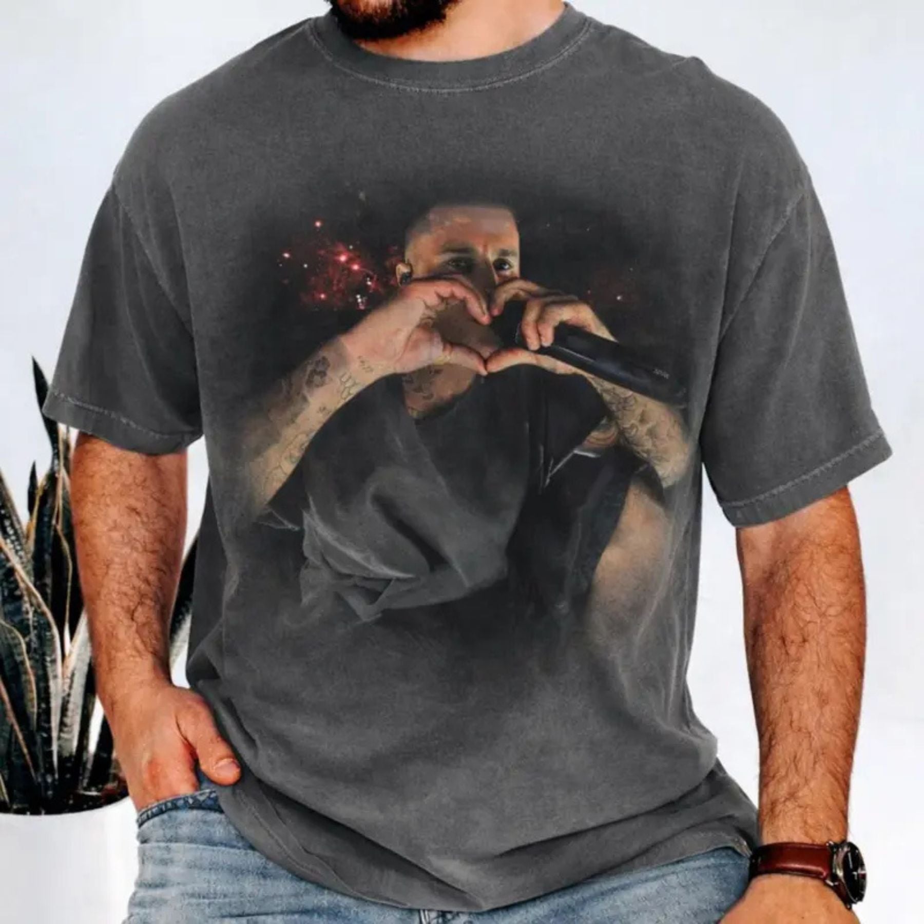 Comfort Colors Festival Fan T-Shirt – Vintage Style Music Graphic Tee, Retro Concert Aesthetic Shirt for Men & Women - Teezioo