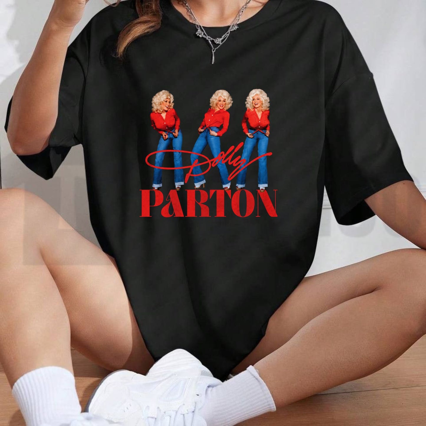 Dolly Parton Retro 80's T-Shirt – Vintage Country Music Legend Graphic Tee for Men & Women - Teezioo