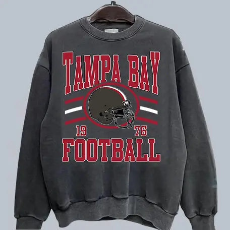 Retro Football Fan Crewneck – Oversized 90s Sports Graphic Pullover
