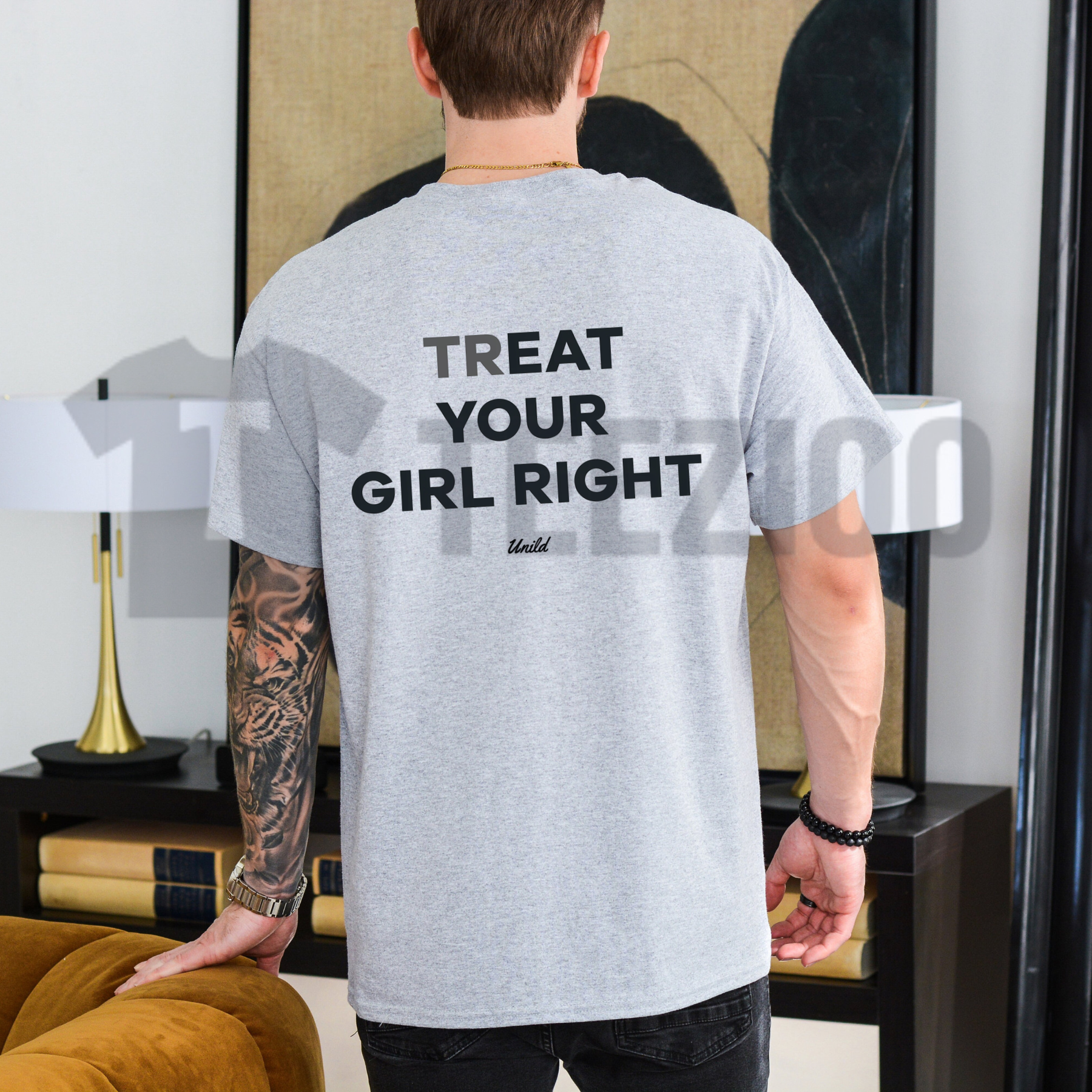 Treat Your Girl Right Men's Funny Relationship Advice Graphic T-Shirt - teezioo.