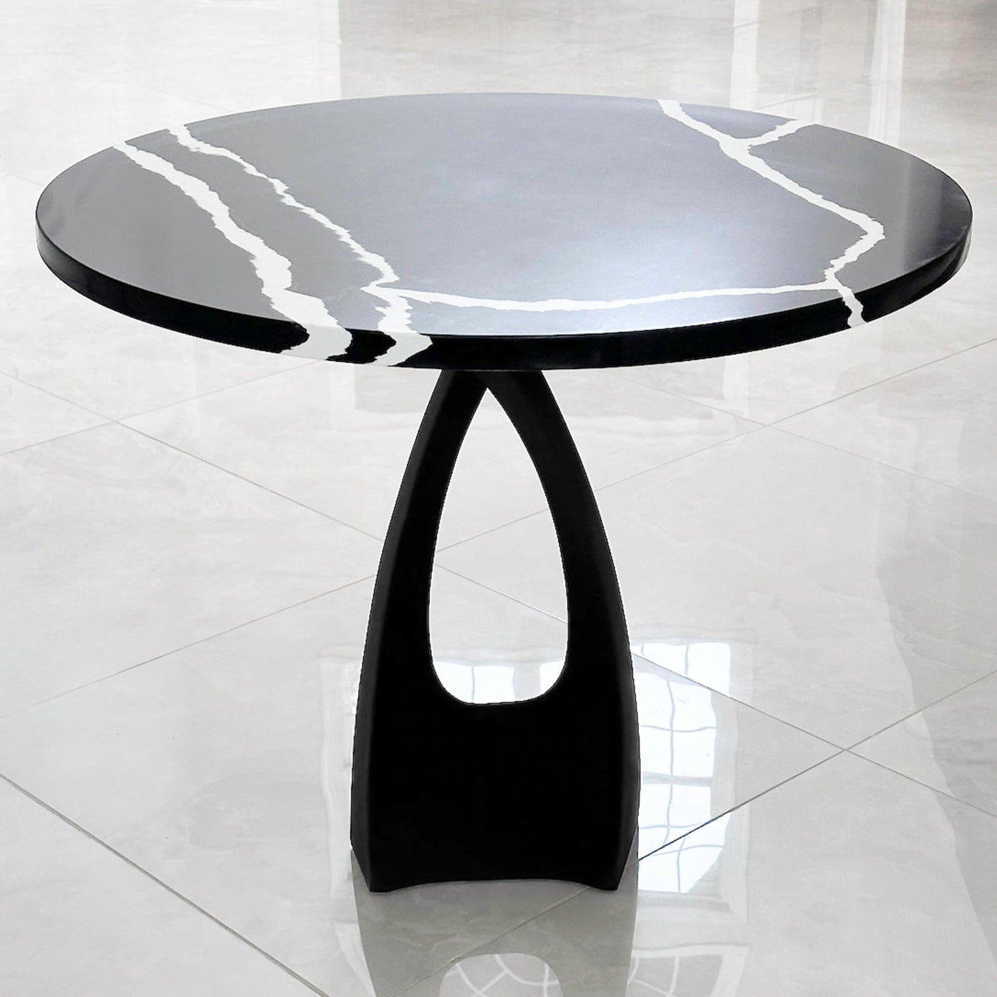 Table Base 316 Tulipe 28" H for Round Tabletop Dining